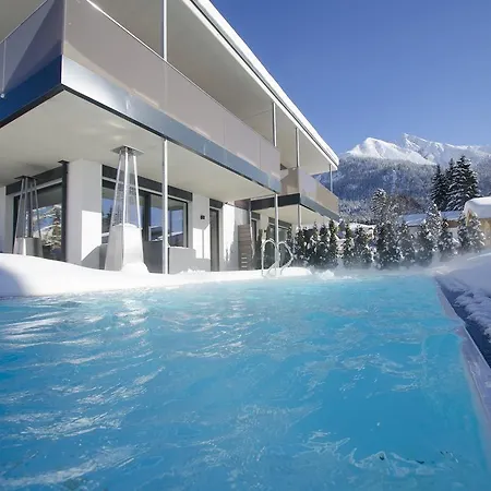 Living Seefeld Private Luxury Retreat Daire Seefeld in Tirol